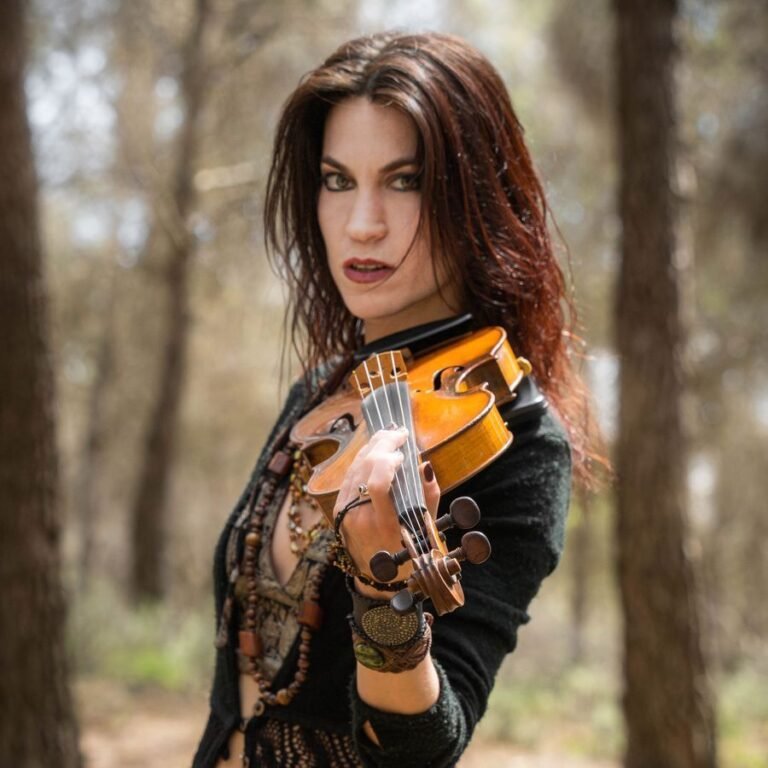 Sara Ember